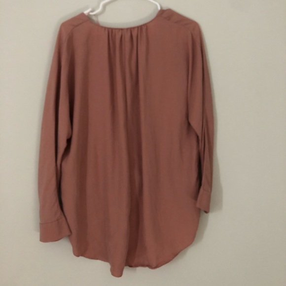 Button down blouse - Picture 2 of 3